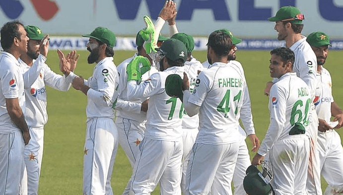 ڈھاکہ ٹیسٹ: پاکستان نے بنگلہ دیش کو ایک اننگز اور 8 رنز سے شکست دیکر کلین سوئپ کردیا