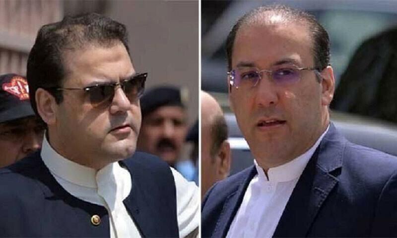 سابق وزیر اعظم نواز شریف کے دونوں صاحبزادے پاکستان پہنچ گئے