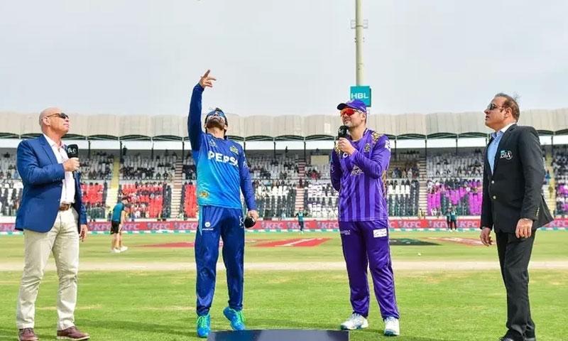 کوئٹہ گلیڈی ایٹرز کا  ملتان سلطانز کے خلاف ٹاس جیت کر پہلے باؤلنگ کا فیصلہ