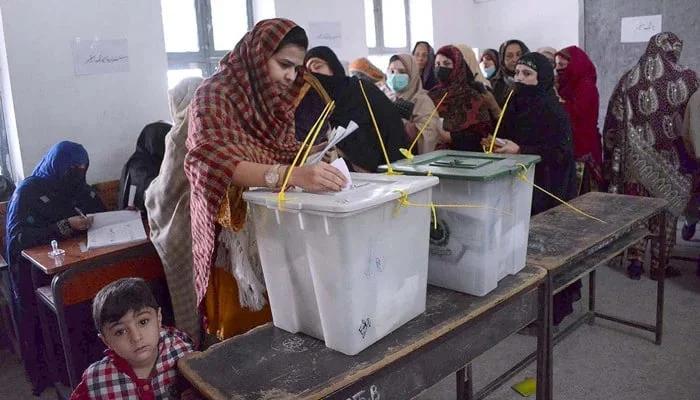 79% Pakistani voters suggest political parties to work together