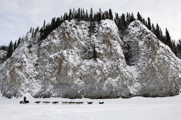 Seavey breaks record with sixth Iditarod victory