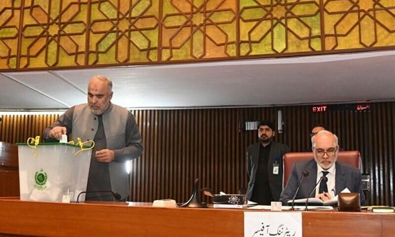 سینیٹ ضمنی انتخابات : پیپلزپارٹی کے 4جبکہ ن لیگ اور جے یو آئی کا 1،1 سینیٹر منتخب