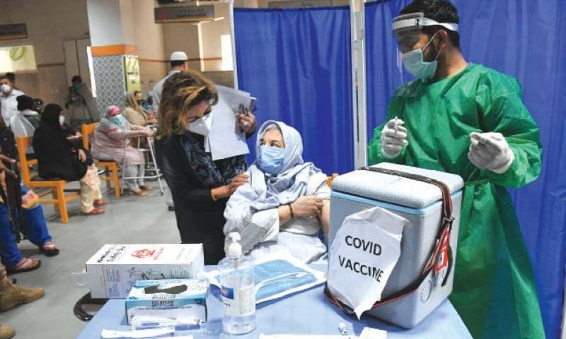 Pakistan logs 310 new COVID cases; Positivity ratio at 0.74%       