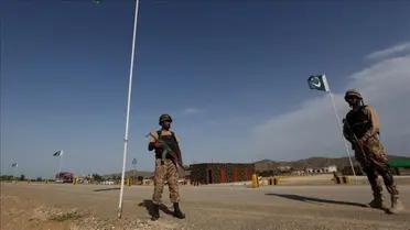 گوادر : شدت پسندوں کا حملہ ناکام ،8 دہشت گرد جہنم واصل