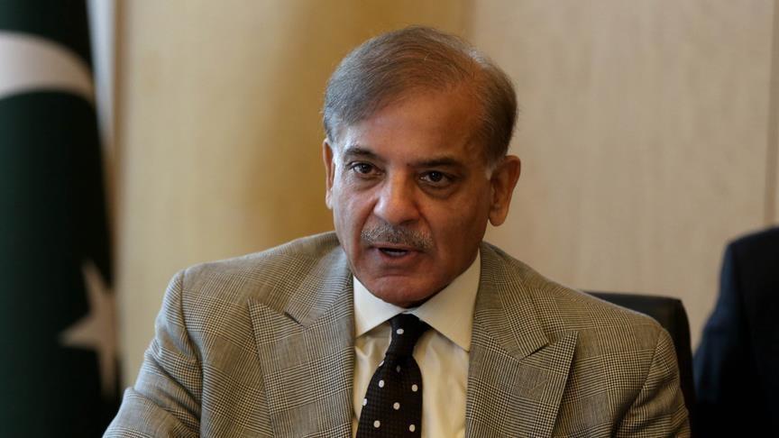 ایف بی آر میں جاری اصلاحات کی خود نگرانی کرونگا، وزیراعظم