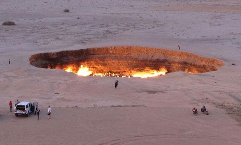 ترکمانستان: “جہنم کے دروازے” کو بند کرنے کا فیصلہ