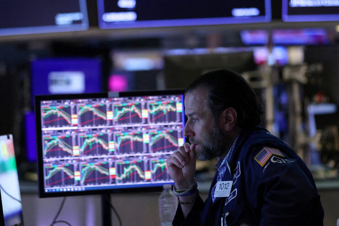 US stocks open at lowest level in weeks as tariff crisis deepens