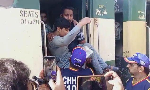 بھارت نے 16 سالہ ایان کو علاج کے بغیر واپس پاکستان بھیج دیا