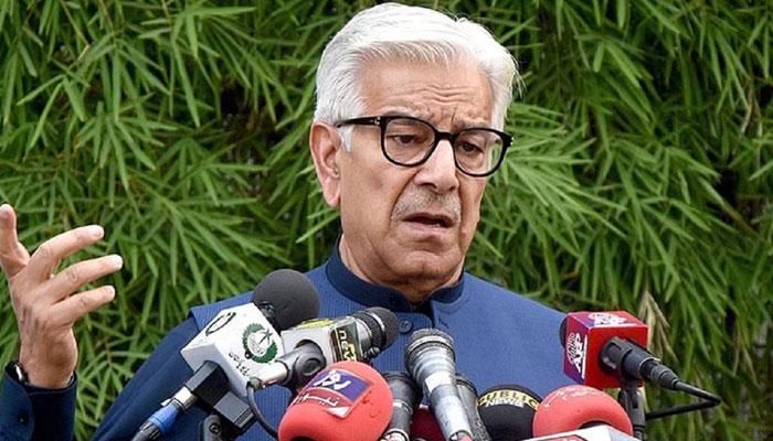 فلسطینی مٹھائیاں کھا رہے، ہم اسلام آباد پر چڑھائی کر رہے ہیں ، خواجہ آصف