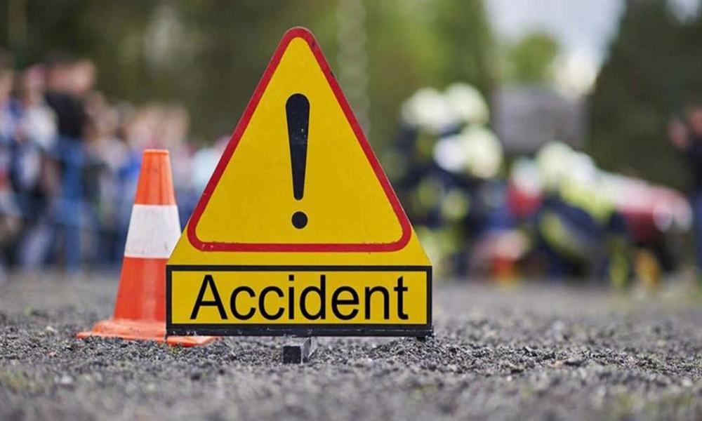 15 people killed, 8 injured after truck overturns in Malakand