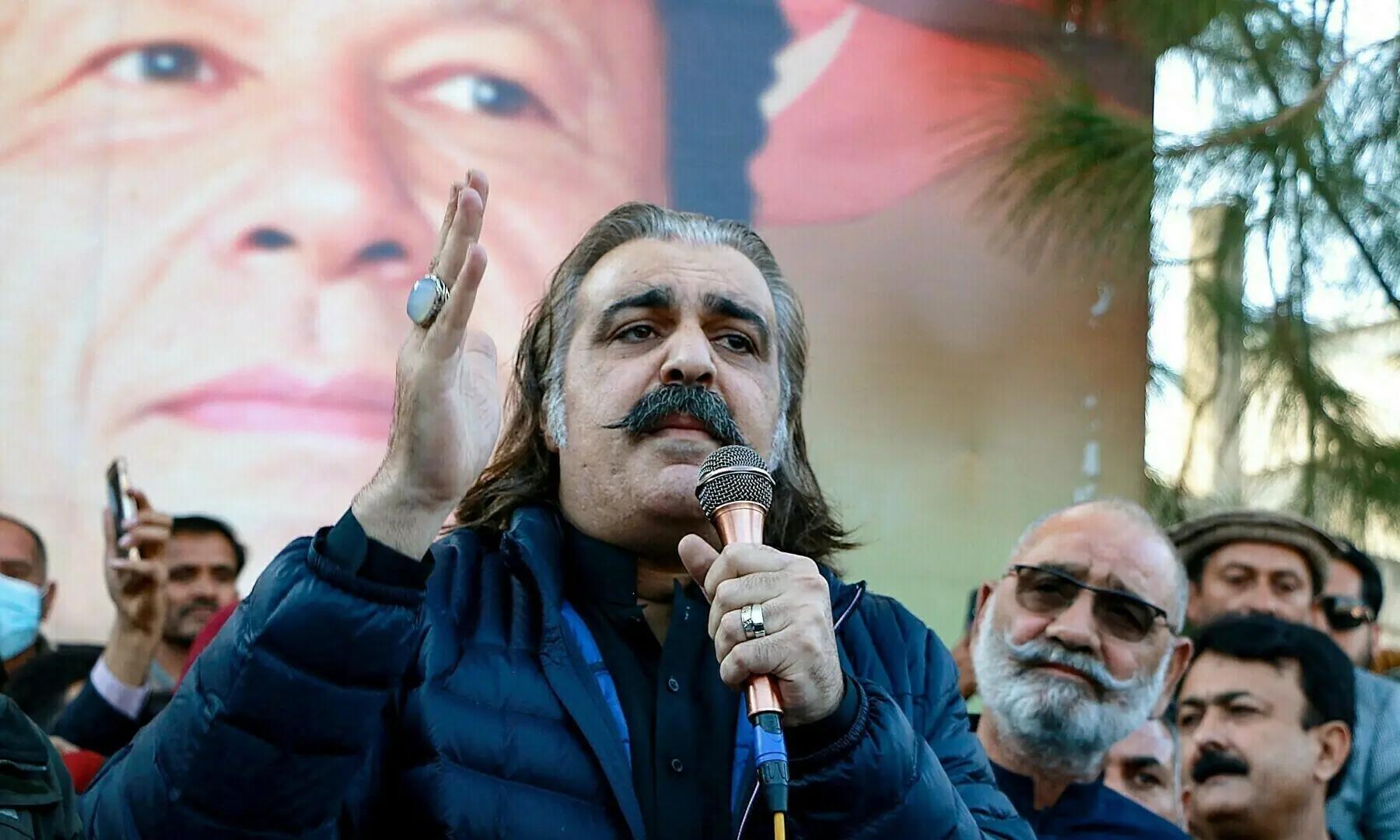 شراب و اسلحہ برآمدگی کیس، عدالت کا علی امین گنڈا پور کو گرفتار کرکے پیش کرنے کا حکم