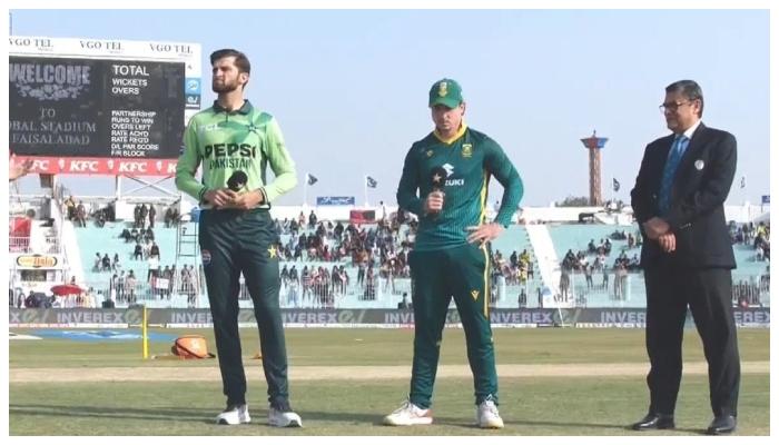 آخری ون ڈے: جنوبی افریقا کا پاکستان کیخلاف بیٹنگ کا فیصلہ