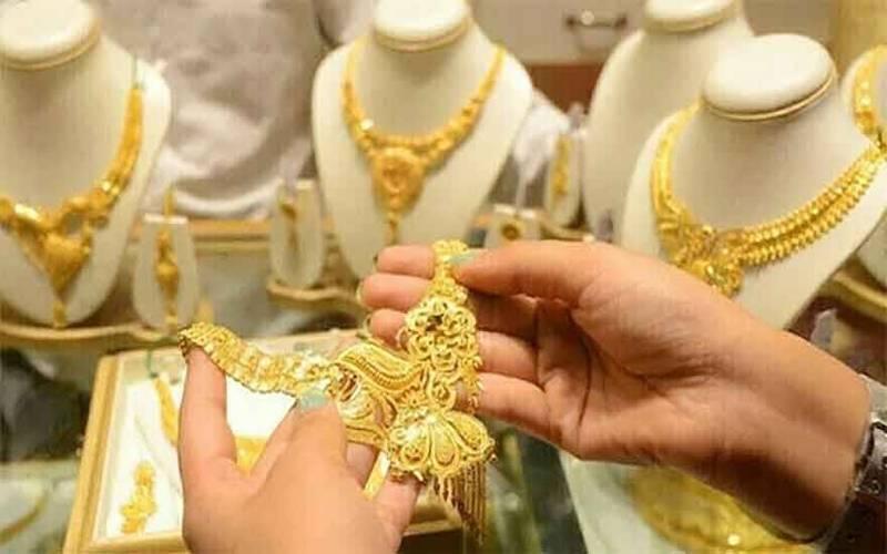 عالمی و مقامی مارکیٹوں میں سونا مزید سستا ہو گیا، فی تولہ قیمت کتنی ہو گئی؟