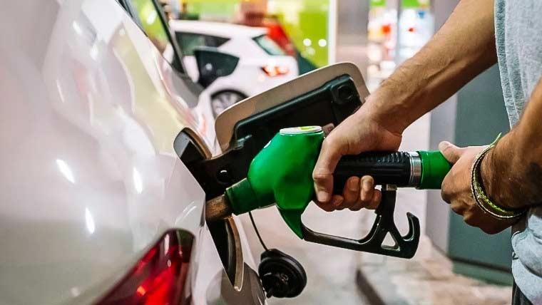 Govt increase diesel prices by Rs:6 per litre for the next 15 days