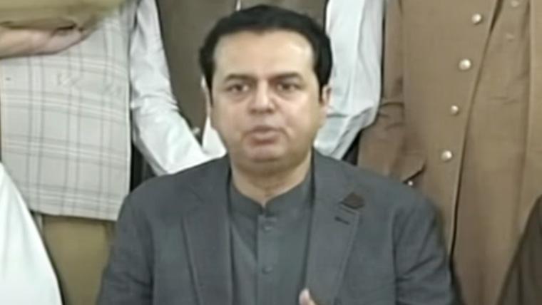 27 ویں ترمیم میں مثالی فیصلہ کیا، ملک کے استحکام کیلئے مزید ترامیم کرنا پڑی تو کریں گے، طلال چودھری