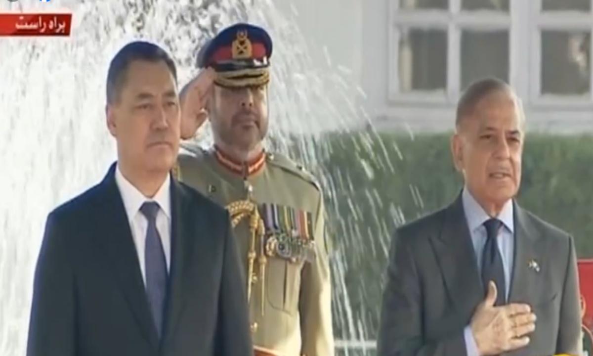 کرغز صدر کے اعزاز میں وزیراعظم ہاؤس آمد،گارڈ آف آنر پیش کیا گیا