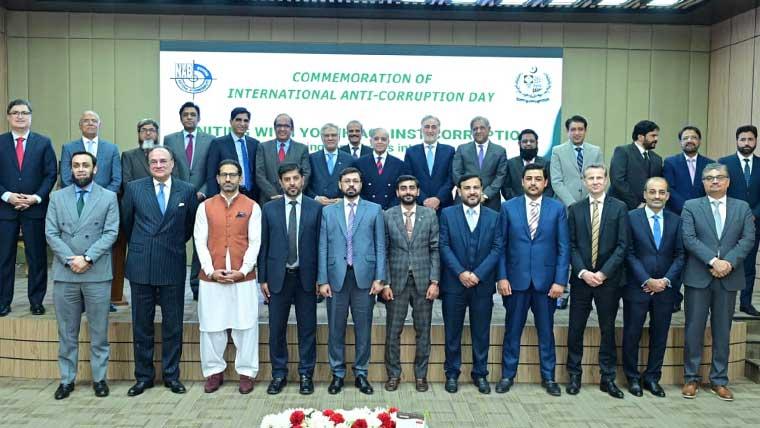 وفاقی حکومت نیب کے ذریعے کسی بھی قسم کے سیاسی انتقام اور کارروائیوں پر یقین نہیں رکھتی،وزیر اعظم