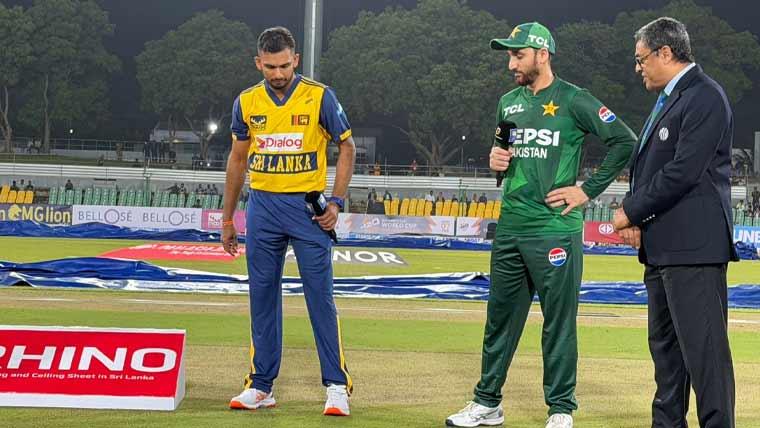 پہلا ٹی 20: پاکستان کا سری لنکا کیخلاف ٹاس جیت کر باؤلنگ کرنے کا فیصلہ