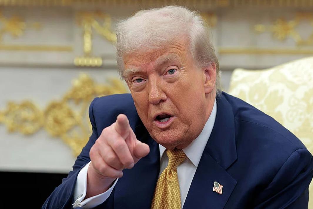 ہم ایران کے قریب فورس تعینات کررہے ہیں دیکھتے ہیں کہ آگے کیا ہوتا ہے،ٹرمپ