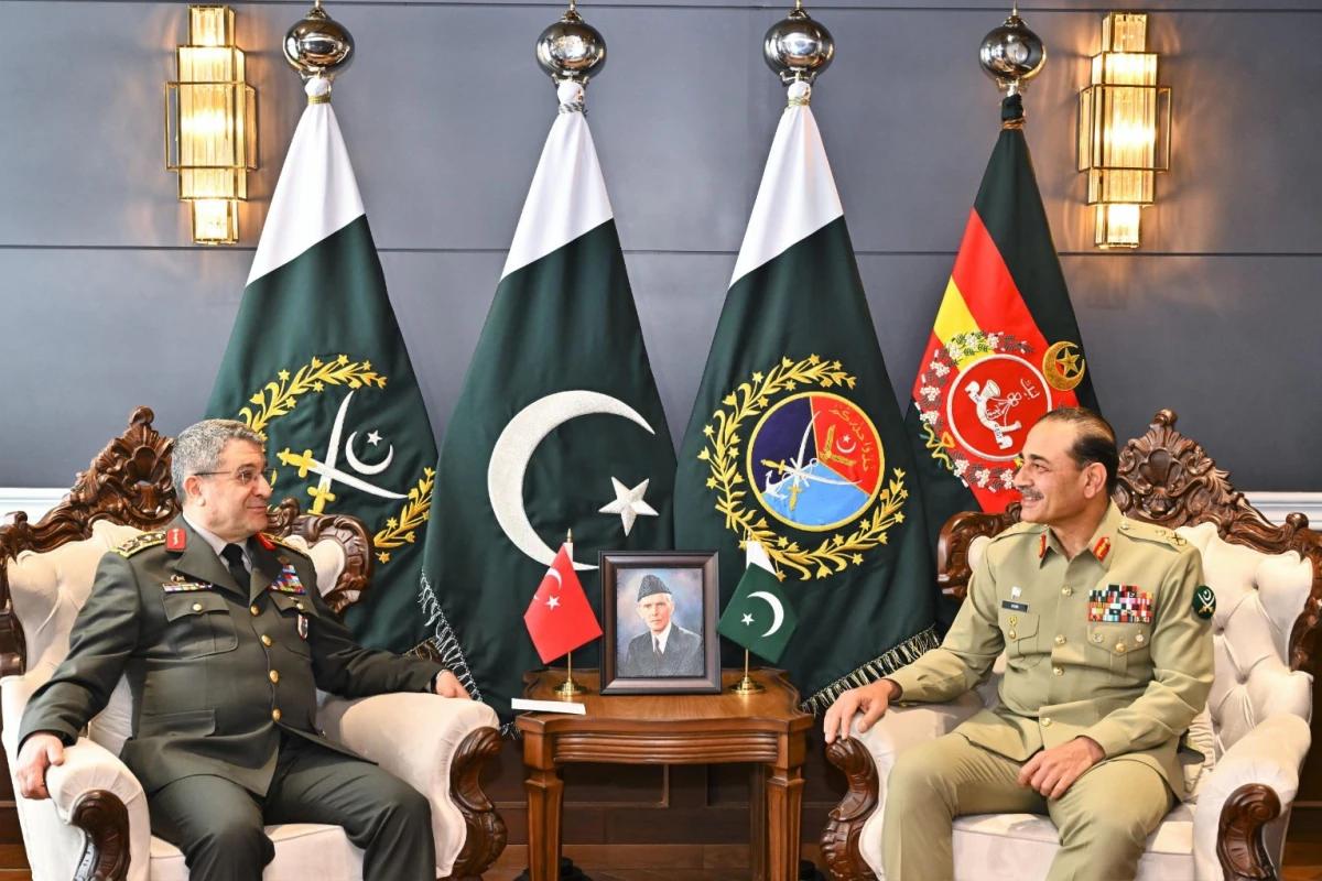 فیلڈ مارشل سیدعاصم منیر سے ترک چیف آف جنرل اسٹاف کی ملاقات، علاقائی سلامتی ،دفاعی تعاون پر تبادلہ خیال