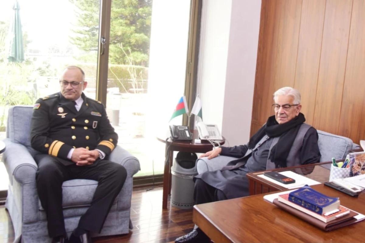 وزیرِ دفاع سے آذربائیجان نیول فورسز کے کمانڈرکی ملاقات،بحری تعاون اور علاقائی سمندری سلامتی پر تبادلہ خیال