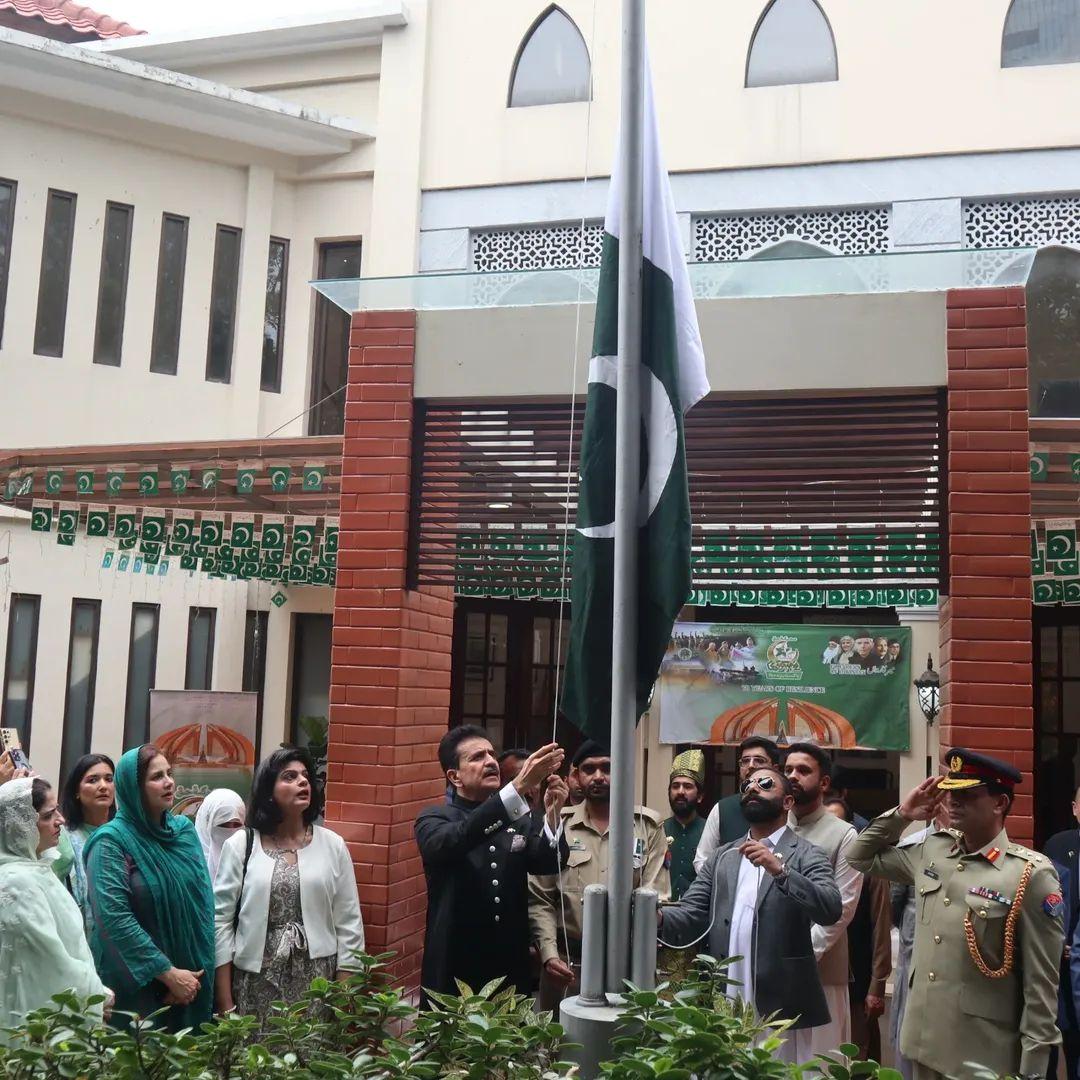 مینگو ڈپلومیسی سے معاشی سفارتکاری تک،جکارتا میں ایک ملاقات اور پاکستان کے نرم تشخص کی کہانی