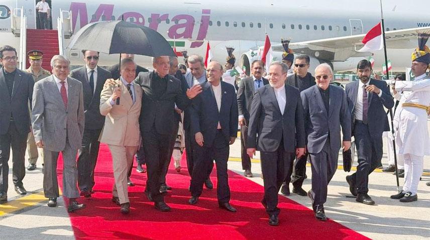 Iranian President arrives in Islamabad, receives cordial welcome