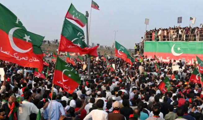 پی ٹی آئی مارچ: آئی جی خیبر پختونخوا نے پولیس افسران کو ریلی یا جلوس میں مدد فراہم نہ کرنیکی ہدایت کر دی
