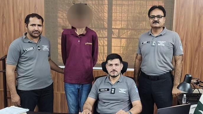 بہاولپور:اپنے باپ کو زہر دینےکیلئے اے آئی سے طریقہ پوچھنے والا 17 سال کا نوجوان گرفتار