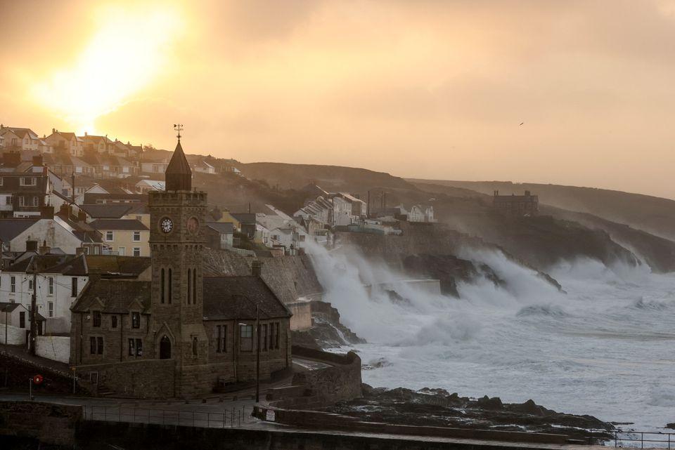 Storm Eunice batters England and Ireland, warning issued for London
