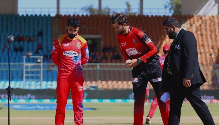 پی ایس ایل 7:لاہور قلندرز کا اسلام آباد یونائیٹڈکیخلاف ٹاس جیت کر پہلے بیٹنگ کا فیصلہ