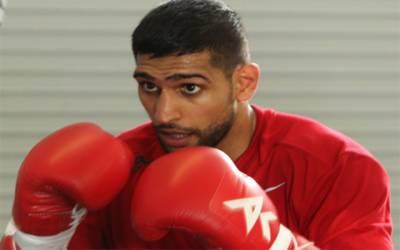 باکسر عامر خان کو اہم فائٹ میں شکست