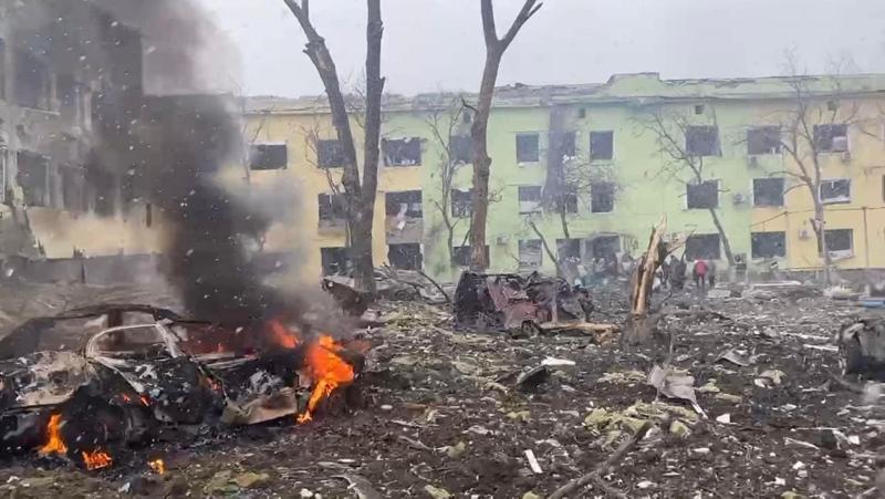 Airstrike wounds 17 staff at Ukraine children’s hospital