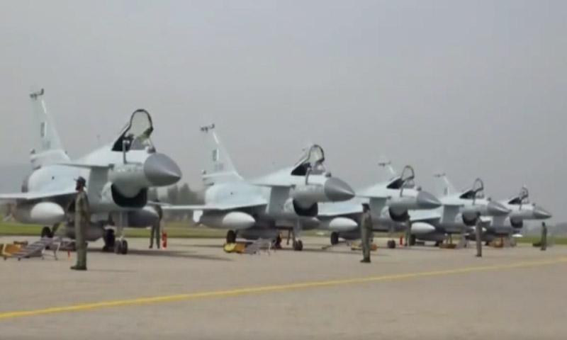 جدید لڑاکا طیارے جے 10 سی کی پاک فضائیہ میں شمولیت، وطن کی حفاظت کیلئے پرعزم ہیں، ائیر چیف