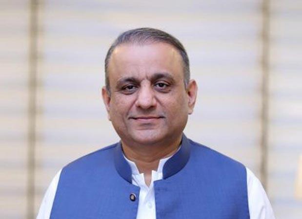 علیم خان لندن سے وطن واپس پہنچ گئے