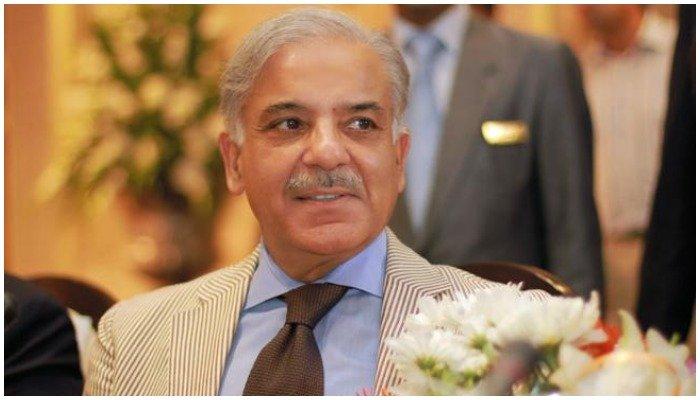 لاہور: شہباز شریف کے وزیر اعظم بننے کے بینرز آویزاں