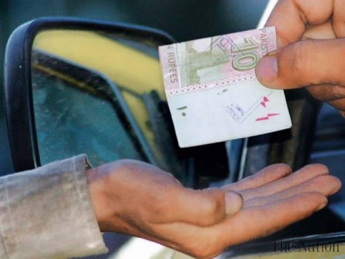 Lahore Police start anti-begging campaign