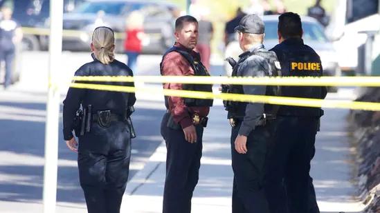 Gunmen kill 18, including city mayor in Mexico shooting