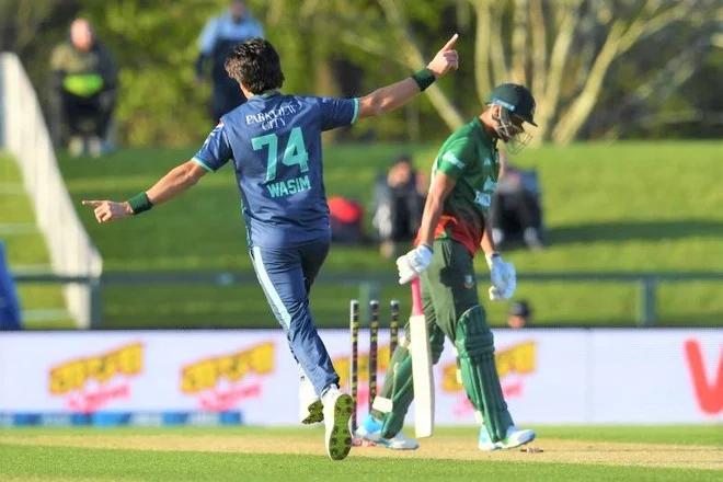 سہ ملکی ٹی ٹوئنٹی سیریز : بنگلہ دیش کا پاکستان کو جیت کیلئے 174 رنز کا ہدف