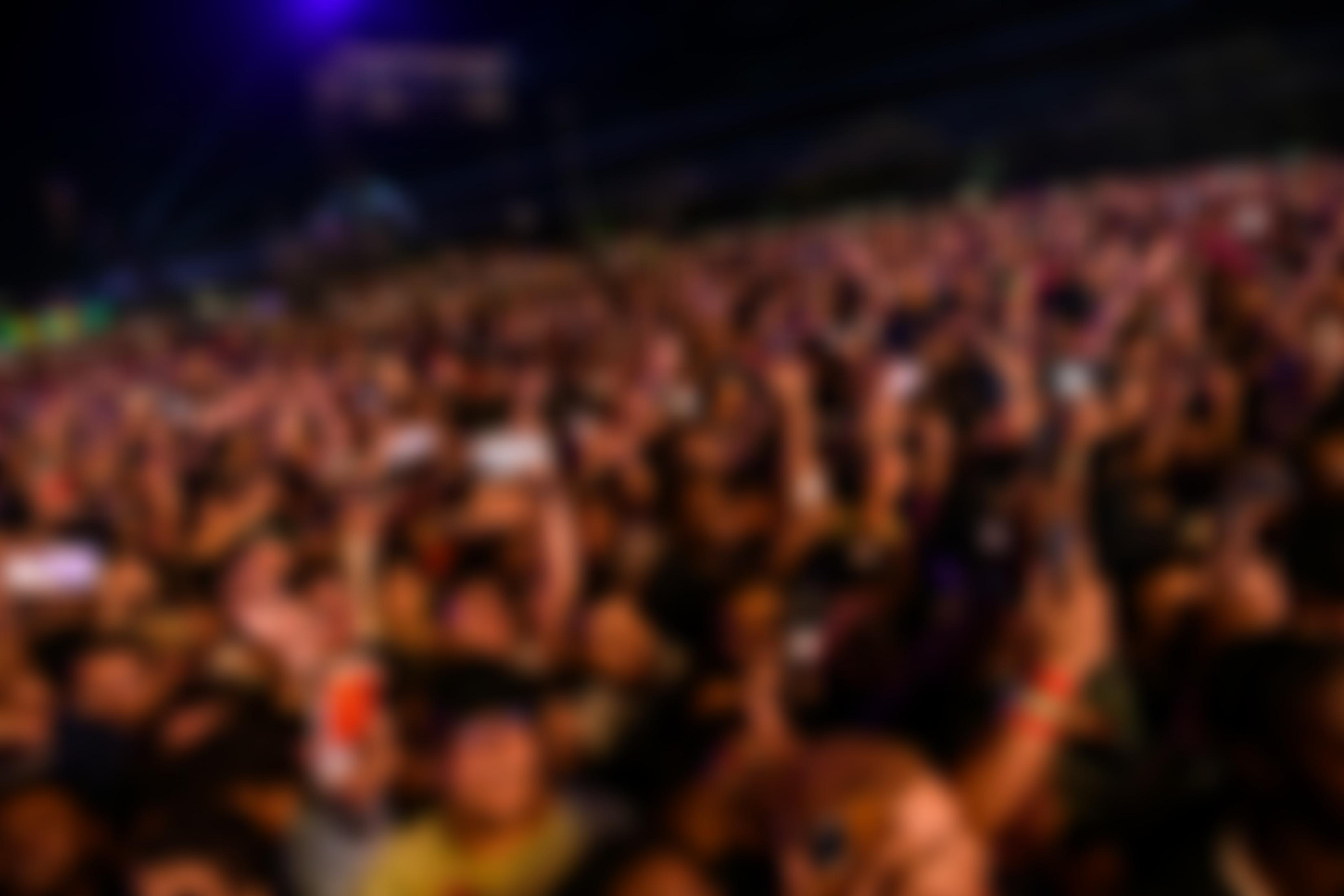 Crucial tips to survive a crowd crush