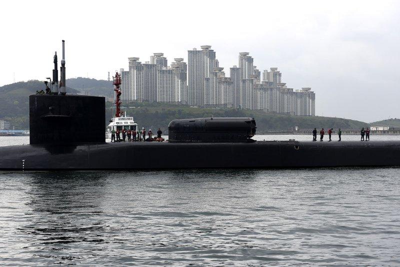 U.S. submarine arrives in Busan after North Korean missile launch