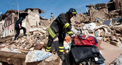 Earthquake strikes western regions of France