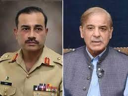 وزیر اعظم اور آرمی چیف نے نماز عید پارا چنار میں فوجی جوانوں کے ساتھ ادا کی