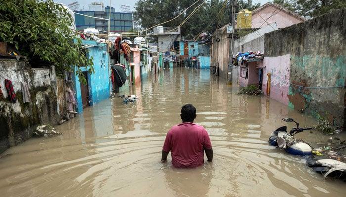 طوفانی بارشوں نے تباہی مچادی ،نوجوان جاں بحق