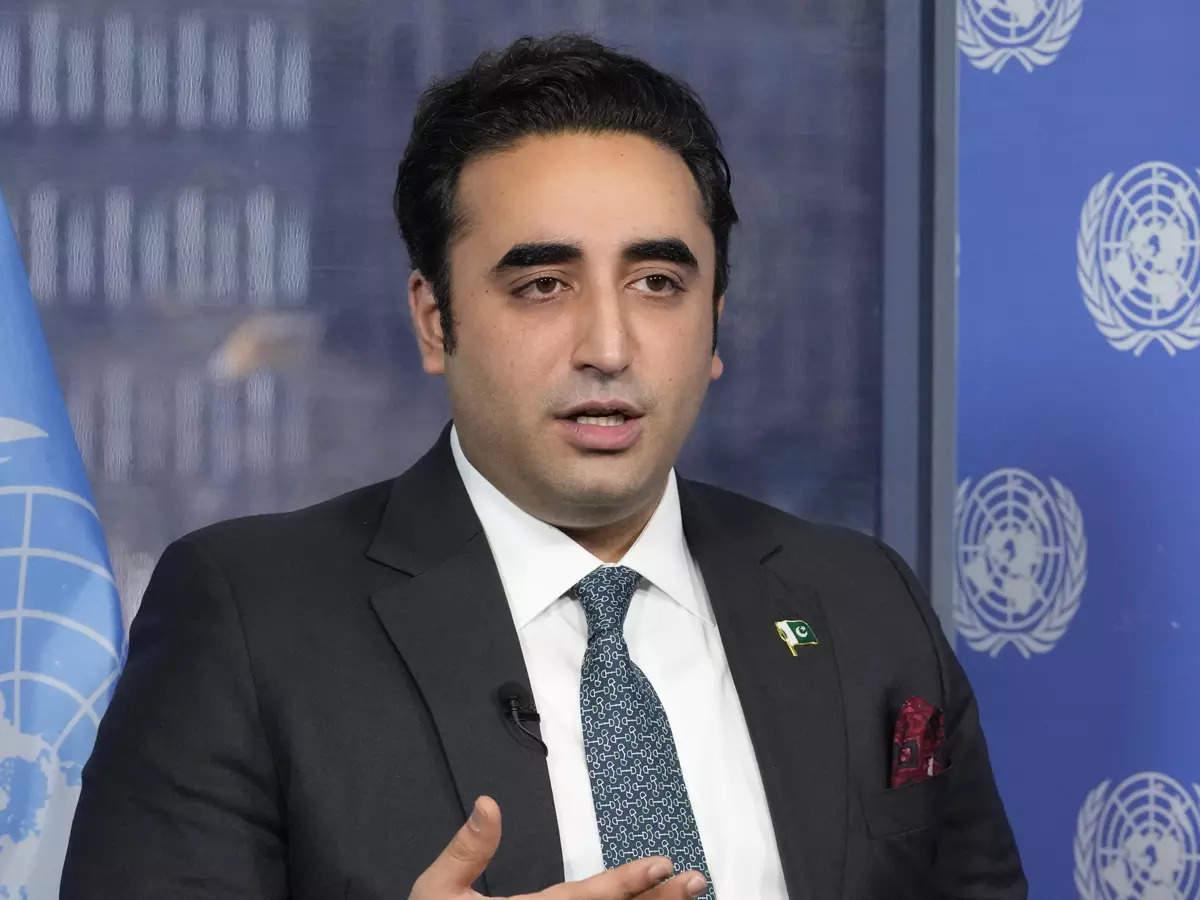 Pakistan, Iran inks investment agreements