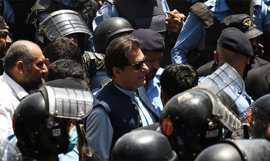 توشہ خانہ کیس: چیئرمین پی ٹی آئی گرفتار