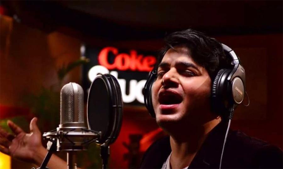 معروف گلوکار گردے کی بیماری سے لڑنے کے بعد انتقال کر گئے