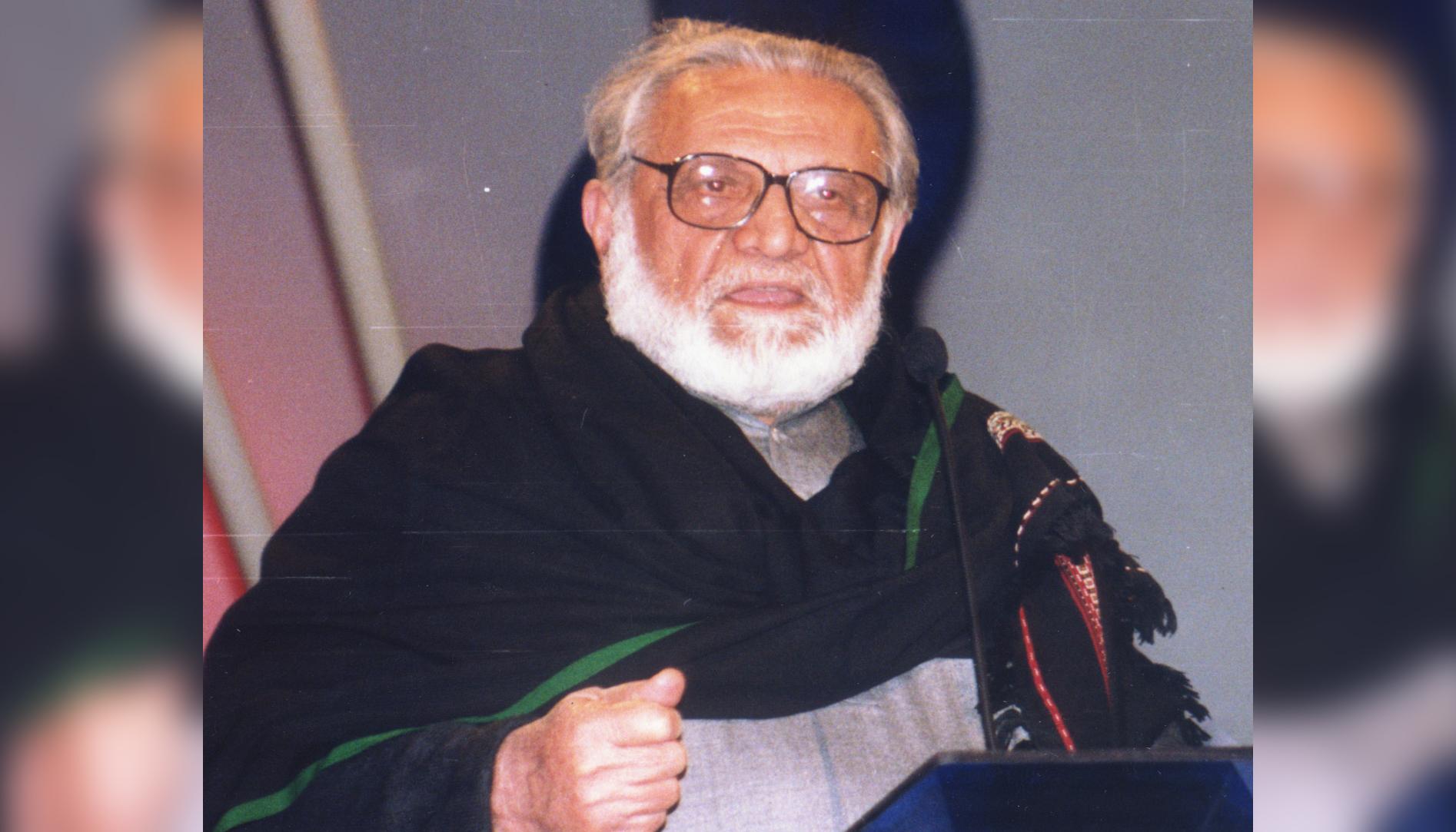 معروف ادیب، داستان گو ”اشفاق احمد“ کی 18ویں برسی آج منائی جارہی ہے