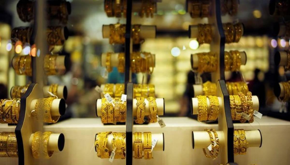 Gold price increases by Rs1286 per tola in Pakistan