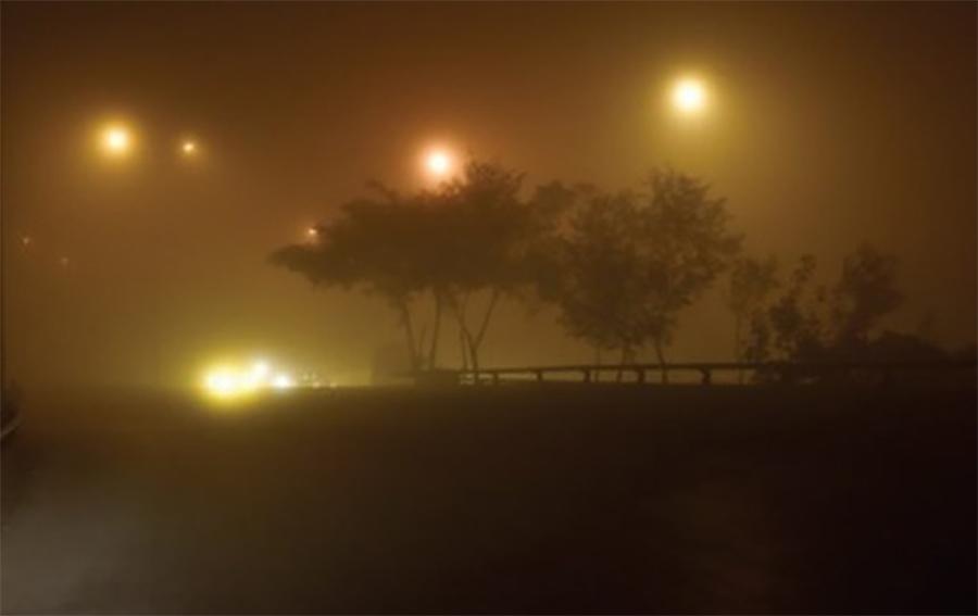 سردی کی شدت میں اضافہ، لاہور دھند کی لپیٹ میں آگیا